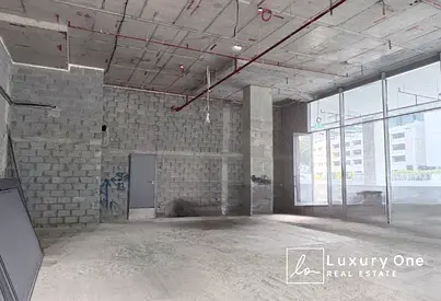 متجر شل آند كور | إطلالة على القناة والبرج | الخليج التجاري