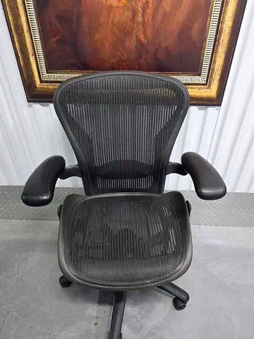 Herman Miller Aeron size B fully loaded