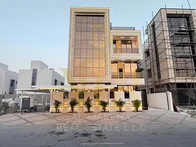 فيلا فاخرة بإطلالات مباشرة على الحديقة، مساحة بناء تبلغ 6200 قدم مربع،