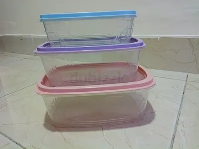 Set of 3 Plastic Food Storage Containers with Lids