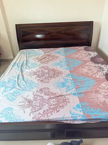 King size bed