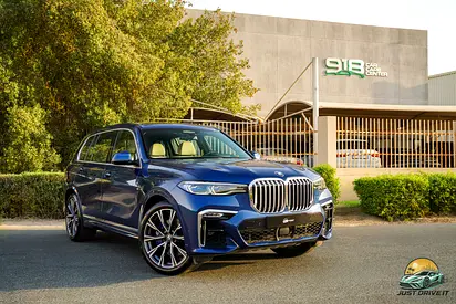 BMW X7 xDrive50i 2019 - 6 Seater - V8 - Full Options - BMW Warranty History