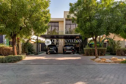 Vacant | Upgraded | Golf Course View