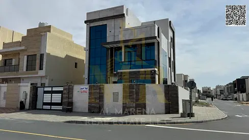 Corner villa, two floors and a roof, in a location close to services, price includes registration and ownership fees.