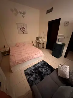 Spacious master room available