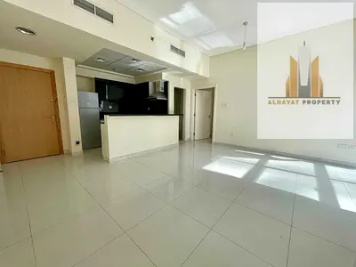 Cozy 1BR | Mid Floor | Kitchen Appliances