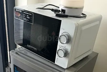 Krypton Compact Microwave Oven - used for 2 months