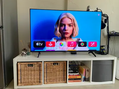 Hisense 50 QLED 4K Smart TV (50E7Q) – Dolby Vision Dolby Atmos – Excellent Condition