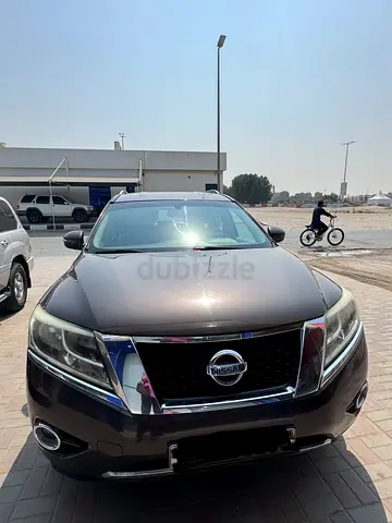 Nissan Pathfinder 2015 | American Specs | Well Maintained SUV