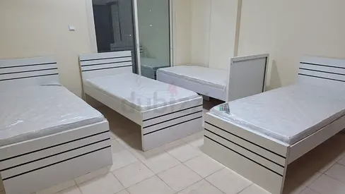 Bed Space Available for Executive Beachlor International city