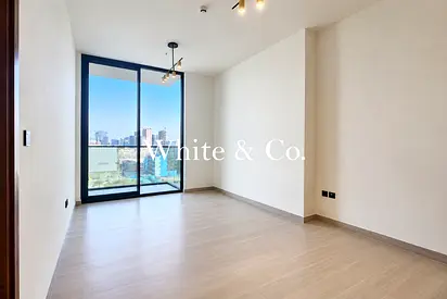 Unfurnished | Multiple Cheques | High Floor