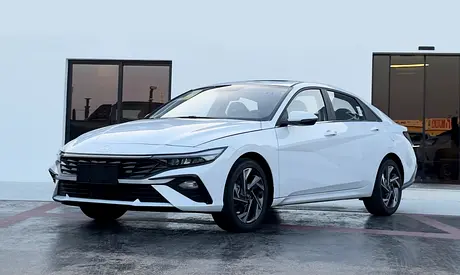 Hyundai Elantra Limited, миниатюра 2