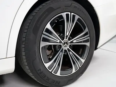 Mercedes-Benz E-Class E 200, миниатюра 16