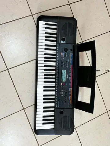 Yamaha PSR-E263 (With Power Cable)