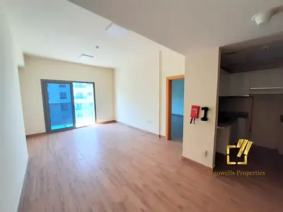 SPACIOUS 1BR | MODERN DESIGN | BIG BALCONY | PRIME LOCATION | OPPOSITE TO PARK | AVAILABLE NOW