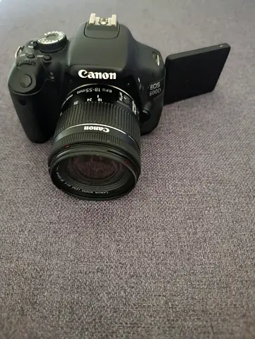 Canon EOS 600D - DSLR Camera - Flip Screen - Excellent Condition