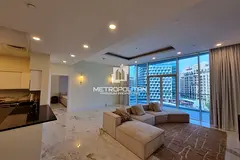 Spacious| Upgraded| Study| Beach Access | Sea View