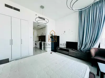 Fully Furnished - High Floor - Luxury Living