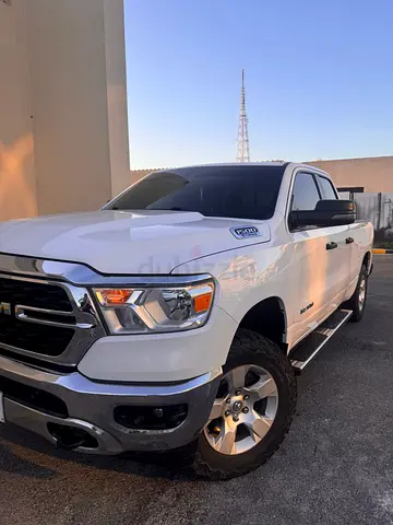 Dodge Ram 1500 SLT 2024 American Specs