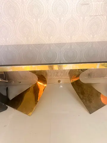 Tempered glass diner table good condition (URGENT SALE)