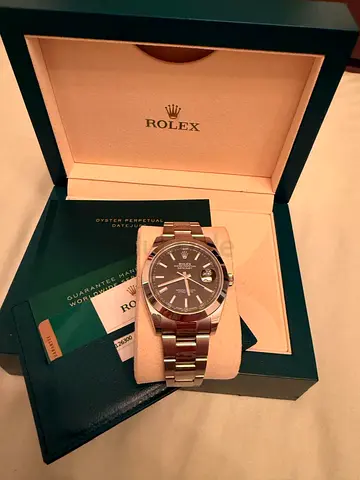 LIKE NEW Authentic Men Rolex Datejust with Box and Papers