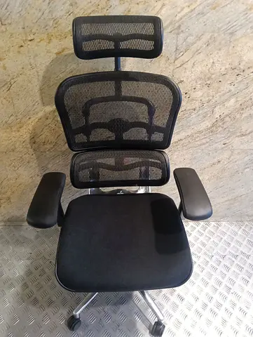 Selling office Ergonomic chair.good condition only little use