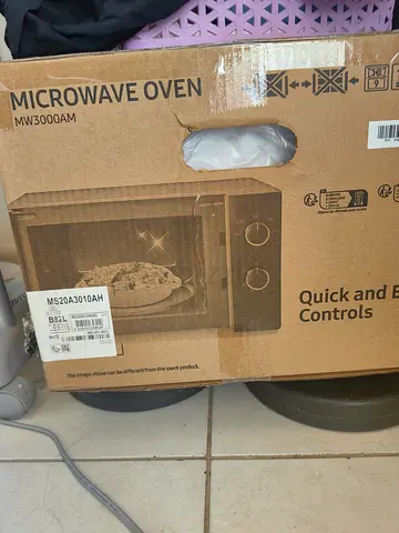 Microwave Oven MW3000AM - Brand New in Box
