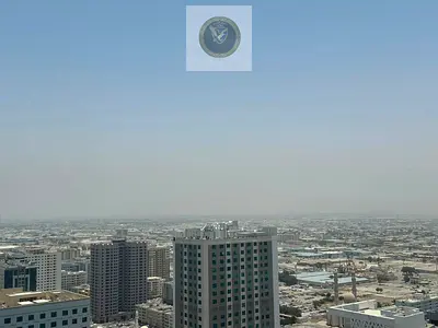 شقة ثلاث غرف وصالة للإيجار السنوي في التعاون الشارقة 3 حمامات باركينغ مجاني موقع مميز قريب من دبي مناسبة للعائلات