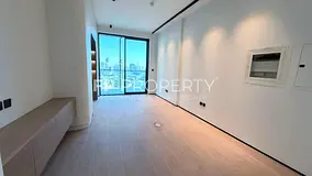 Modern Studio | Premium Quality | Spacious Unit