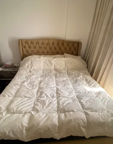 Queen bed with upholstered tufted headboard and 2 side table and medical mattress 160*200