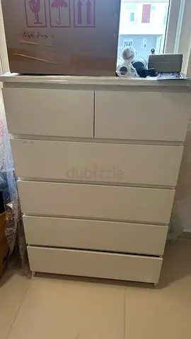 Modern White Dresser with 5 layer Drawers