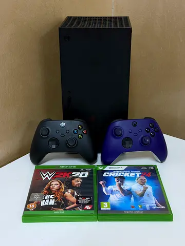 XBOX SERIES X 1TB WITH 2 CONTROLLERS AND 2 GAMES