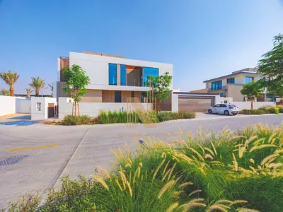 Premium Finishes I Huge Plot I High ROI