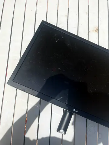 LG 24-inch LED Monitor/TV - not working