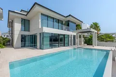 Fully-Upgraded Palm Jumeirah Villa With City Views