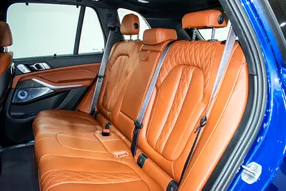 صورة 6 لـ 2026 BMW X5