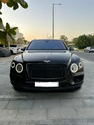 Bentley Bentayga First Edition 2017 | GCC Specs | Low Mileage