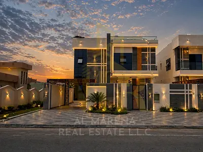 For sale in Rawda 1, on a 5000 sq ft plot, two floors and a roof, 7 rooms, a majlis, two living rooms, a main kitchen + a preparation kitchen. The vil
