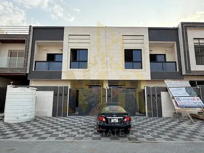 Villa directly from the owner, personal finishing, on a main street, close to all services, freehold ownership for all nationalities in the most prest