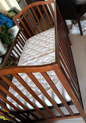 Baby crib for sale