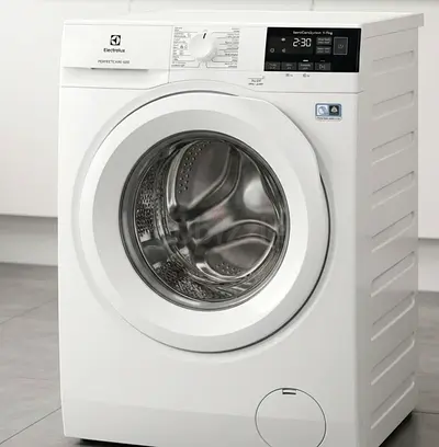Electrolux PerfectCare 600 Front Load Washing Machine (7kg) – Excellent Condition