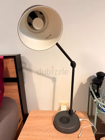 Table lamp