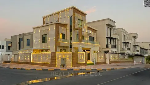 Corner villa, two floors and a roof, priced inclusive of registration and ownership fees. Own your dream villa and invest in a luxurious villa in the