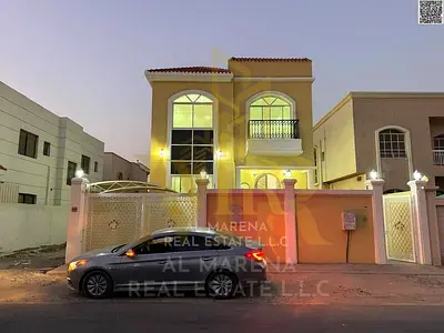 فيلا للبيع في عجمان – منطقة الروضة 2، موقع مميز شارع وسكة (Corner) بسعر شامل كهرباء ومية ومكيفات وقريبة جداً من شارع الشيخ عمار، تملك حر فيلا للبيع في