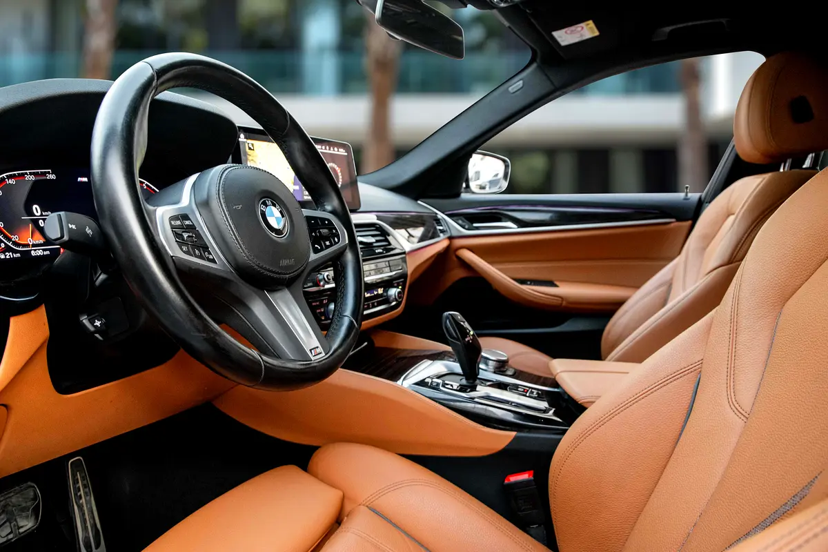 BMW 5-Series 2023