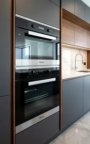 Miele Luxury Built-in Oven and Microwave Set 60cm – Premium German Collection
