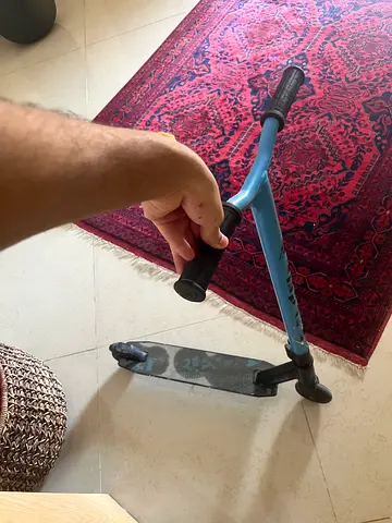Lightweight freestyle kick scooter — good condition