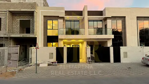 فيلا طابقين موقع مميز قريب من الخدمات بسعر شامل رسوم التسجيل والتمليك
