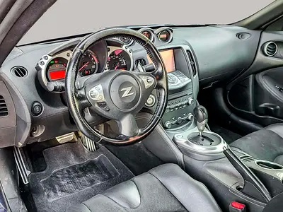 2017 Nissan 370Z — фото 10