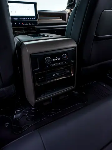 صورة 18 لـ 2024 GMC HUMMER